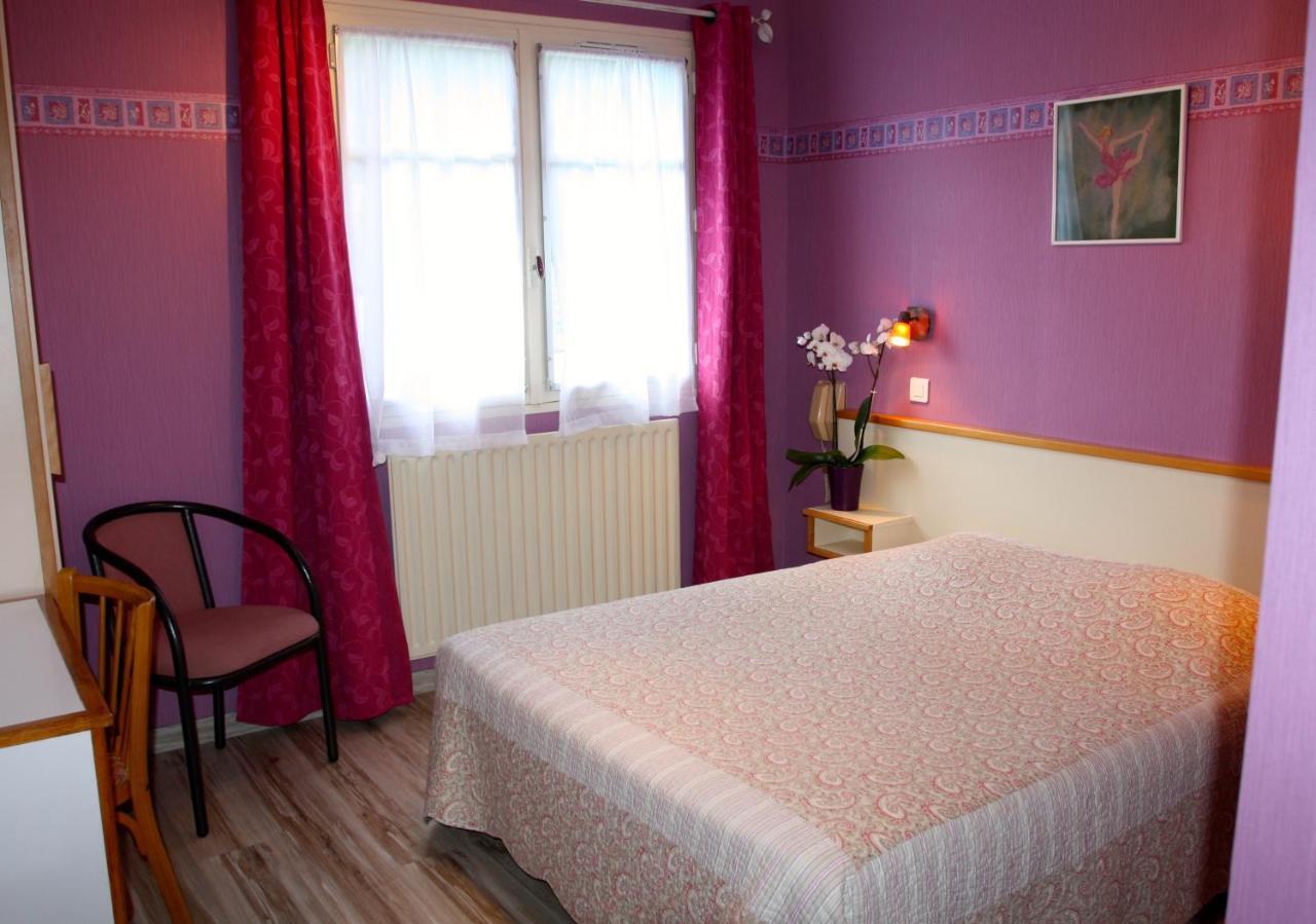 Hotel Restaurant Des Deux Vallees Entraygues-sur-Truyère Exteriör bild