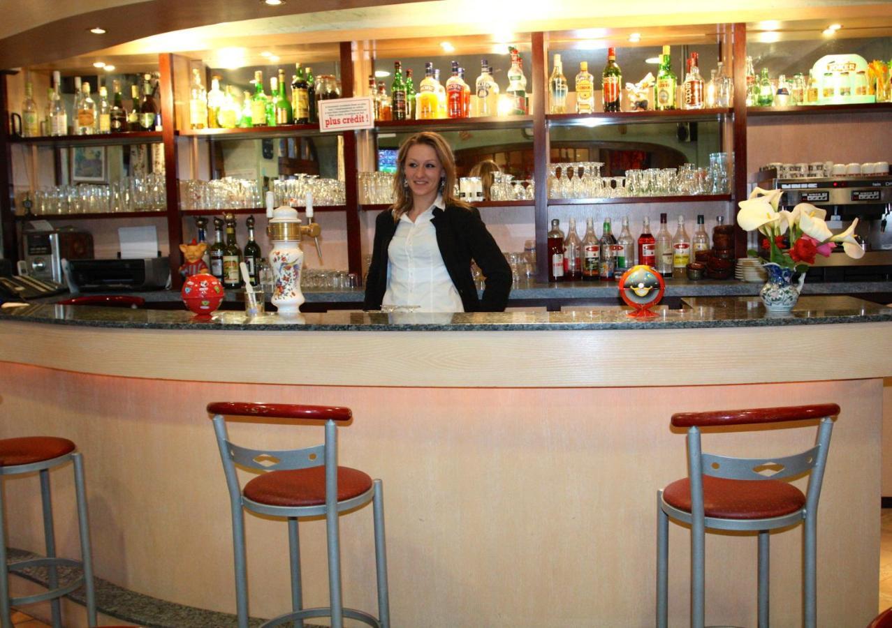 Hotel Restaurant Des Deux Vallees Entraygues-sur-Truyère Exteriör bild